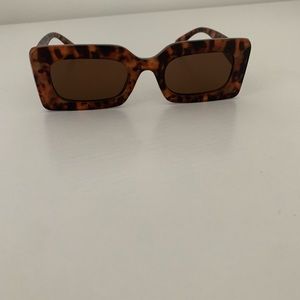 tortoise sunnies
